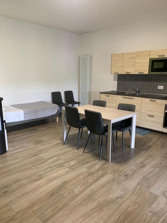 Caroline Home Anzano Del Parco Ngoại thất bức ảnh