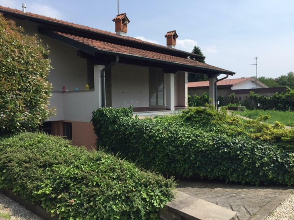 Caroline Home Anzano Del Parco Ngoại thất bức ảnh