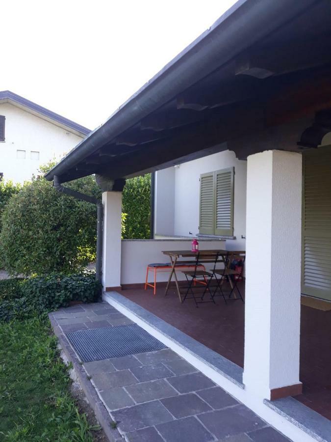 Caroline Home Anzano Del Parco Ngoại thất bức ảnh